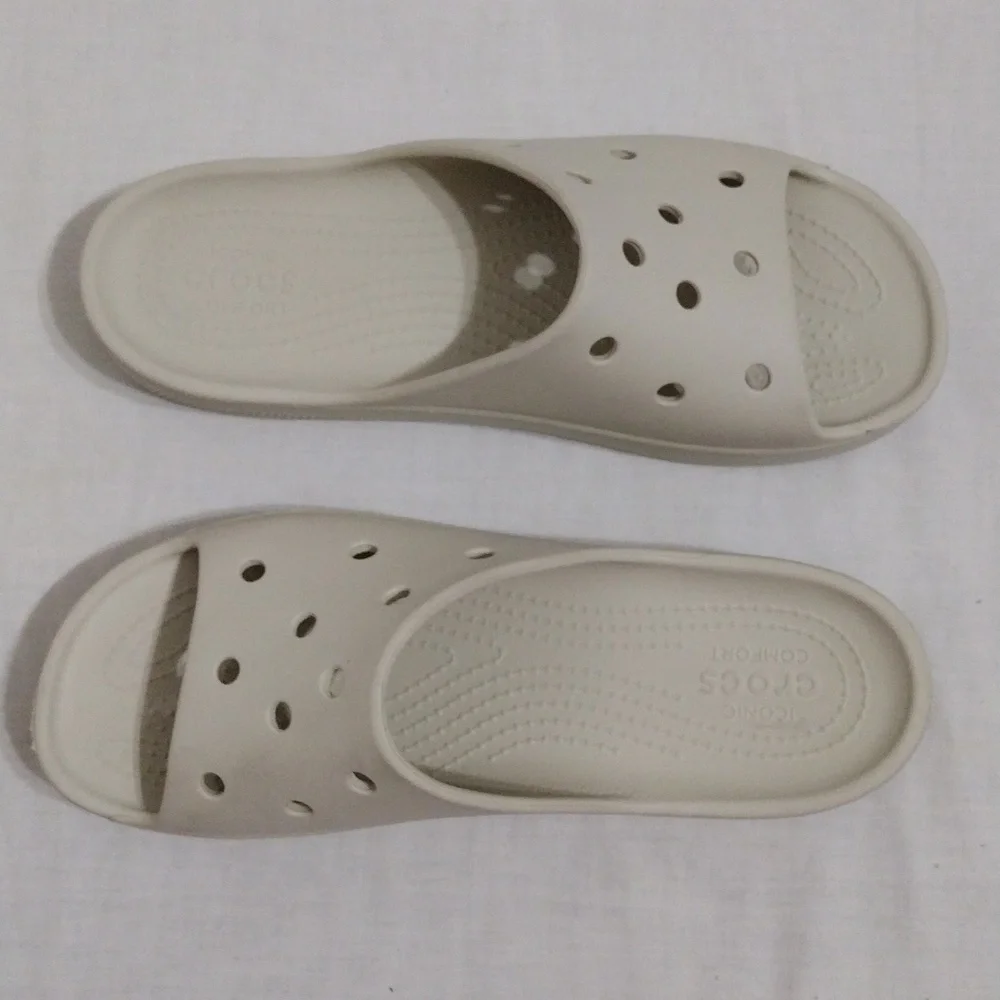 Crocs Classic Platform Slide Sandals Open Toe Lightweight Comfort US 8 Casual